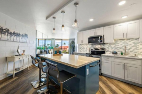 Kauhale Makai 523- Remodeled Oceanview Kihei Condo, steps to beach
